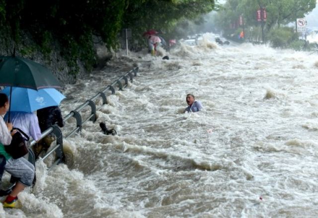 Κίνα: 19 οι νεκροί από τον φονικό τυφώνα (ΦΩΤΟ, VIDEO)