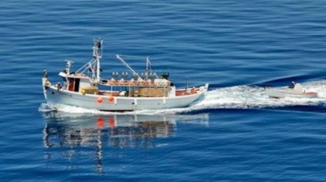 Παράταση στην ανανέωση αδειών επαγγελματικών αλιευτικών σκαφών