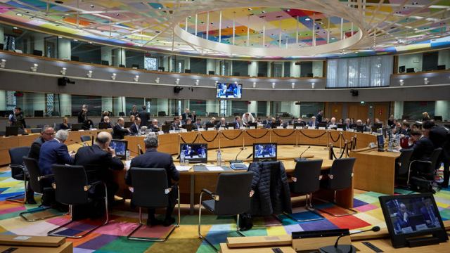 Διευρυμένο Eurogroup των 27 για τράπεζες και ESM
