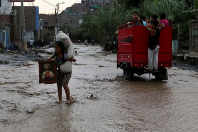 &quot;Ραπίζει&quot; το Περού το φαινόμενο Ελ Νίνιο! Συγκλονιστικές εικόνες καταστροφής