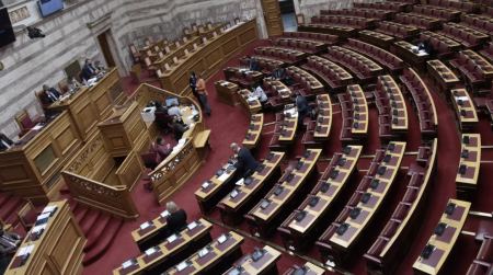 Εκλογές: 47 κόμματα υπέβαλαν αίτηση συμμετοχής μαζί και ο Κασιδιάρης