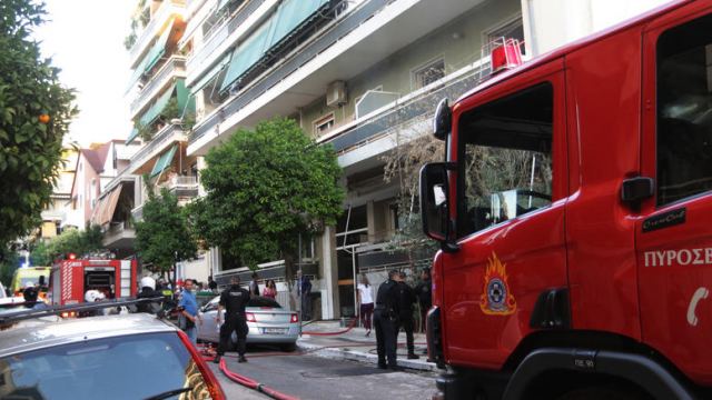 Θεσσαλονίκη: Φωτιά σε διαμέρισμα- Εγκλωβισμένη μια ηλικιωμένη