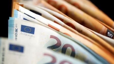 Έρχεται η πληρωμή του νέου Youth Pass: Ποιοι νέοι και πότε θα λάβουν το voucher των 150 ευρώ