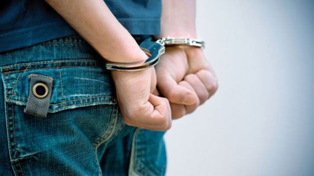 Σύλληψη ανήλικου για κλοπή από κατάστημα