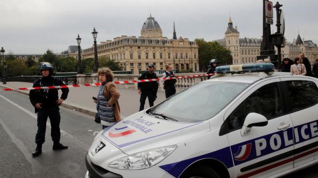 Παρίσι: Επίθεση στο αρχηγείο της Αστυνομίας με 4 νεκρούς