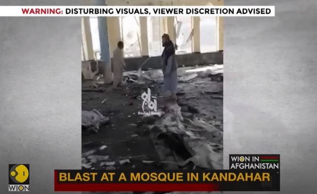 Αφγανιστάν: Εικόνες φρίκης μετά την έκρηξη στο τζαμί – Στους 32 οι νεκροί