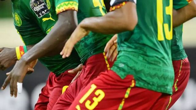 Σκάνδαλο στο Καμερούν! «Κόπηκαν» 62 ποδοσφαιριστές για ηλικιακή απάτη