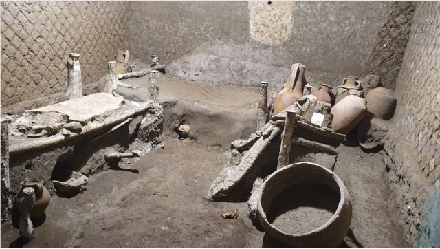 Ιταλία: Αρχαιολόγοι ανακάλυψαν δωμάτιο που ρίχνει φως στη ζωή των σκλάβων στην Πομπηία (βίντεο και φωτογραφίες)