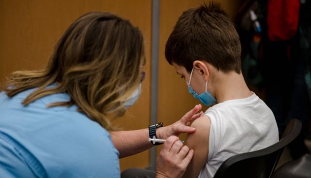 Κορωνοϊός - ΕΜΑ: Πράσινο φως στη χορήγηση του εμβολίου της Pfizer σε παιδιά 5 - 11 ετών