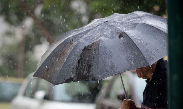 Καιρός: Βροχές και καταιγίδες τις επόμενες ώρες - Ποιες περιοχές επηρεάζονται