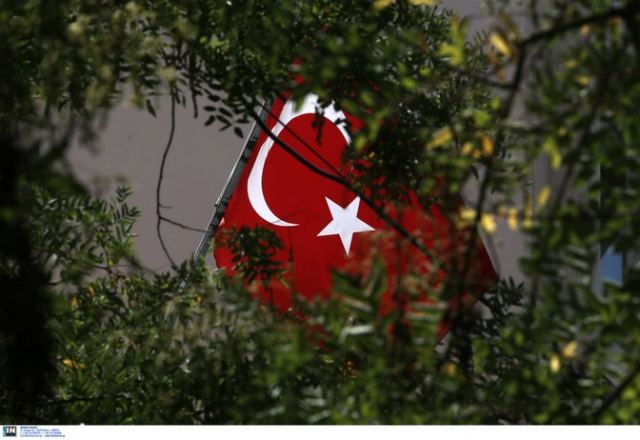 Τουρκία σε Ελλάδα: Να εκδοθούν τώρα οι 8 αξιωματικοί που συμμετείχαν στο πραξικόπημα