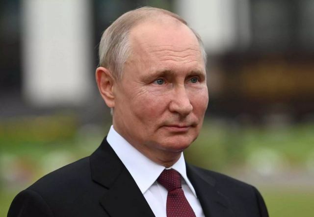 Ο Βλαντιμίρ Πούτιν ζητά να επισπευσθούν οι εμβολιασμοί για τον κορονοϊό