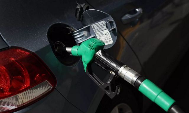 Πετρέλαιο: Πέφτουν οι τιμές, έρχονται σημαντικές μειώσεις στην αντλία - Κάτω από 2 ευρώ η βενζίνη