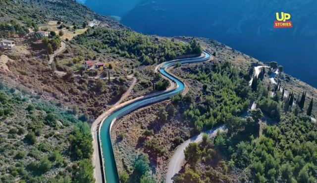 Ο δρόμος του νερού: Το εντυπωσιακό &quot;γαλάζιο φίδι&quot; που ξεδιψάει 4 εκατ. Αθηναίους Up&#039;ο ψηλά