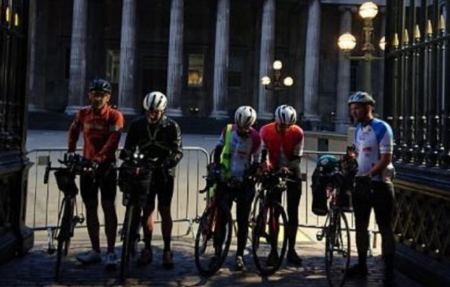 Γλυπτά του Παρθενώνα: Οκτώ ποδηλάτες ξεκίνησαν πορεία από το Λονδίνο στην Αθήνα με μήνυμα για την επιστροφή τους