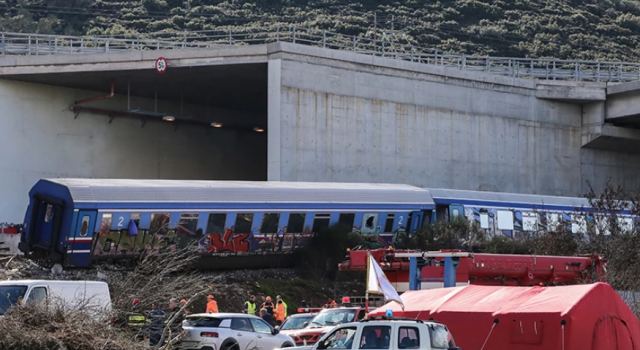 Σύγκρουση τρένων στα Τέμπη: Πήραν προθεσμία για να απολογηθούν οι δύο σταθμάρχες