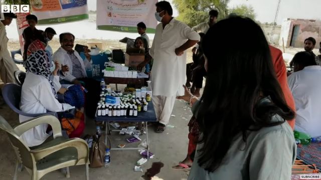 Πακιστάν: Επτά εκατομμύρια άστεγοι και 1.700 νεκροί από τις καταστροφικές πλημμύρες – Δραματικές εκκλήσεις για βοήθεια