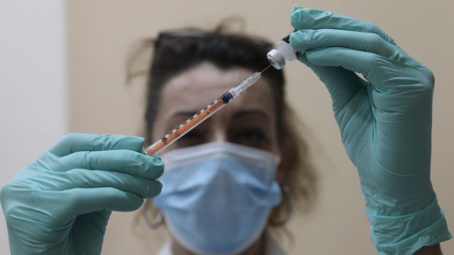 Εποχική γρίπη: Να εμβολιαστούν οι πολίτες εντός του Νοεμβρίου - Η σύσταση του ΠΙΣ