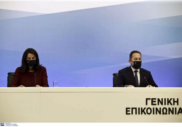 Πέτσας: Κυρώσεις για όσους μαθητές δεν φορούν μάσκα