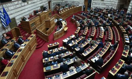 Με 156 ψήφους καταψηφίστηκε η πρόταση δυσπιστίας του ΣΥΡΙΖΑ