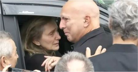 Γιάννης Ιωαννίδης: Νίκος Γκάλης και Γιούλα Ιωαννίδη αγκαλιάζονται και ξεσπούν σε κλάματα - Δείτε βίντεο