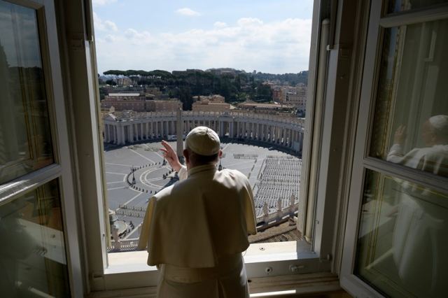 Το Βατικανό αποφάσισε: Μεγάλη Εβδομάδα οι λειτουργίες χωρίς πιστούς λόγω κορωνοϊού