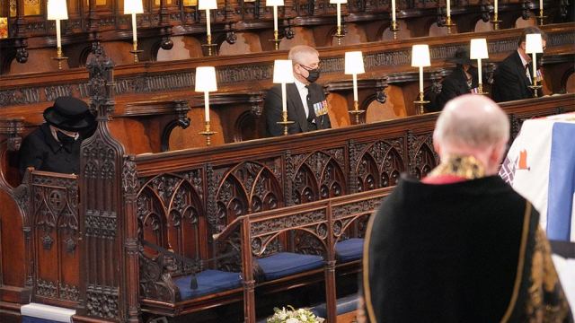 Κηδεία πρίγκιπα Φίλιππου: Σε κλίμα συγκίνησης αποχαιρέτισε η Ελισάβετ τον αγαπημένο της πρίγκιπα