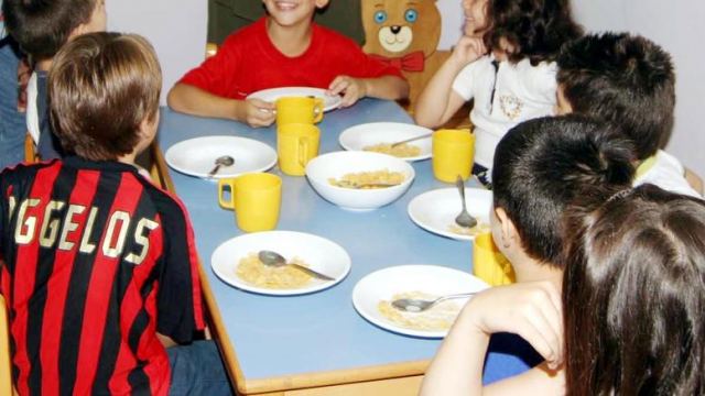 Υπ. Υγείας: Τι τρώνε τα παιδιά σε βρεφικούς παιδικούς σταθμούς