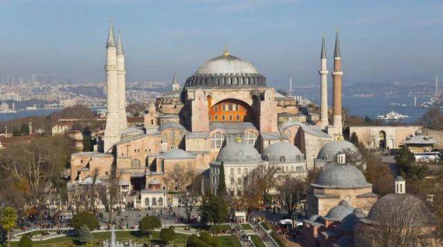 Έρευνα - φωτιά: To 90% των ψηφοφόρων του κόμματος του Ερντογάν θέλουν τζαμί την Αγιά Σοφιά!
