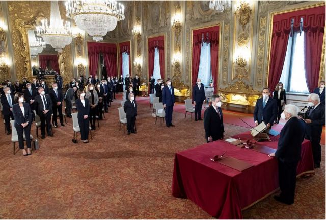 Ιταλία: Ορκίστηκε η κυβέρνηση Ντράγκι – Απολυμάνθηκε μέχρι και το χρυσό στυλό των υπογραφών