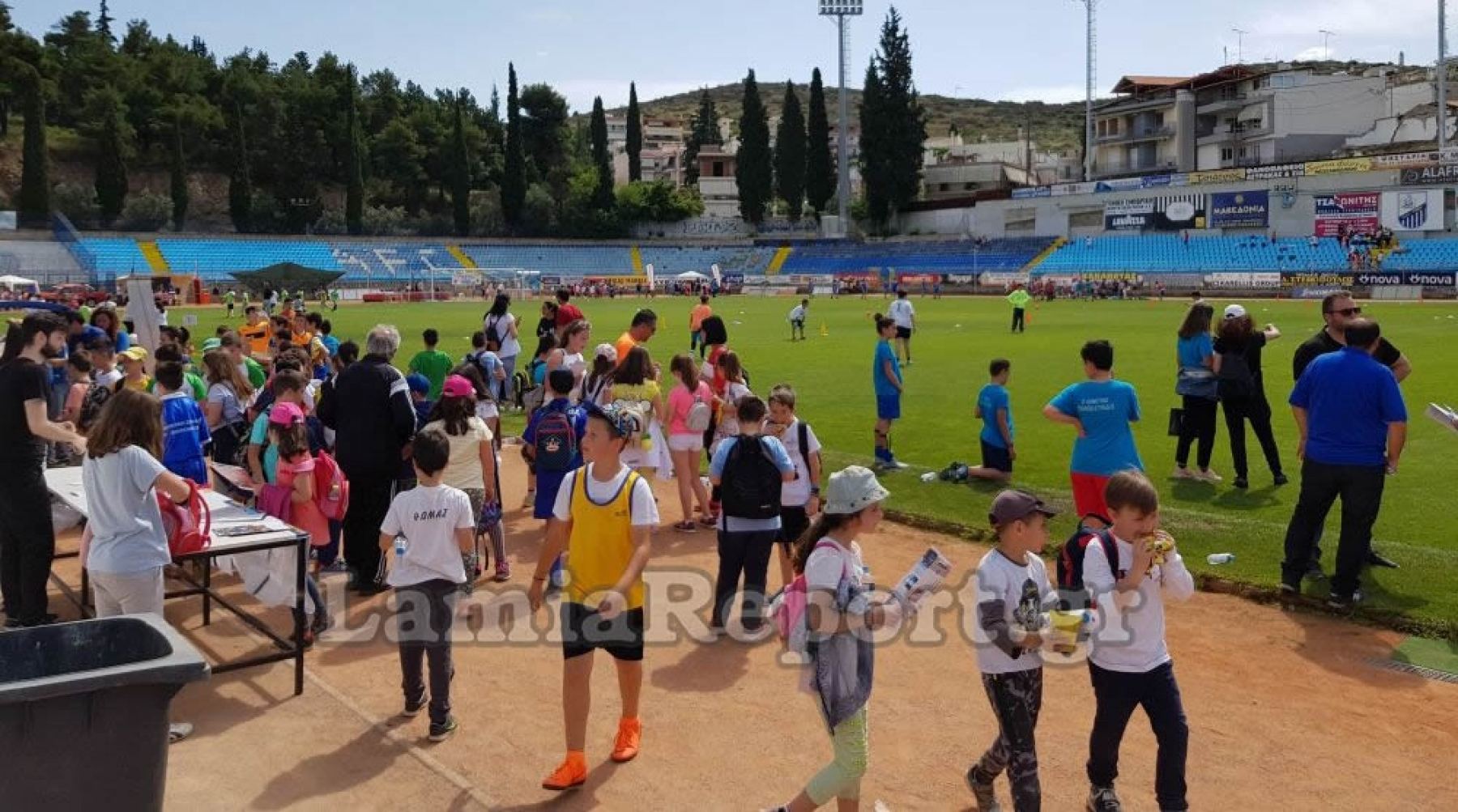 Γιορτή ποδοσφαίρου και εθελοντισμού στη Λαμία - Φωτορεπορτάζ