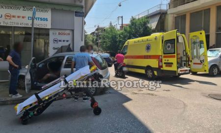 Λαμία: Αυτοκίνητο μπήκε σε κατάστημα - Τροχαίο σε διασταύρωση με τραυματία (Εικόνες)