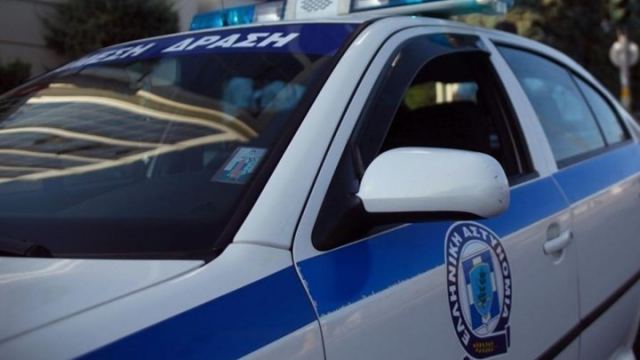 Γυναίκα δάγκωσε αστυνομικό που πήγε να τη βοηθήσει - Απίστευτες εικόνες στο Ηράκλειο
