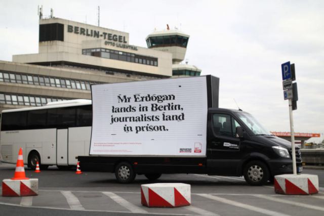Ανεπιθύμητος ο Ερντογάν στο Βερολίνο – Απαξίωση και οργή [pics]