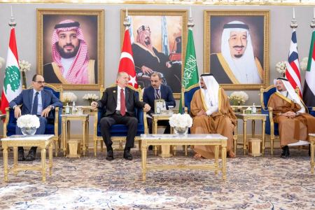 Μέση Ανατολή – Σύνοδος Ριάντ: Άμεση κατάπαυση πυρός ζήτησε ο Σίσι και διεθνή ειρηνευτική διάσκεψη ο Ερντογάν