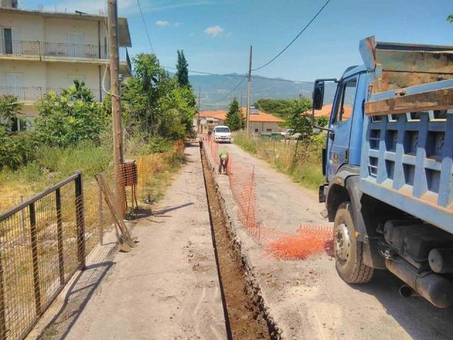 Δήμος Αμφίκλειας - Ελάτειας: Αλλαγή δικτύου ύδρευσης στην οδό Μουζέλη