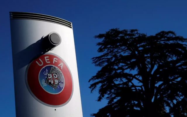 Η UEFA είναι αρνητική στις 5 αλλαγές και δίνει νέο &quot;τελεσίγραφο&quot; στις ομοσπονδίες