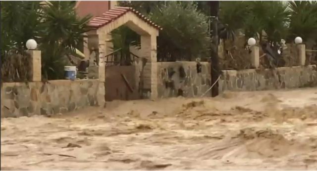 Κρήτη: Πνίγηκε στη λάσπη από τη σφοδρή κακοκαιρία – Καταστροφές, κατολισθήσεις και προβλήματα (pics, video)