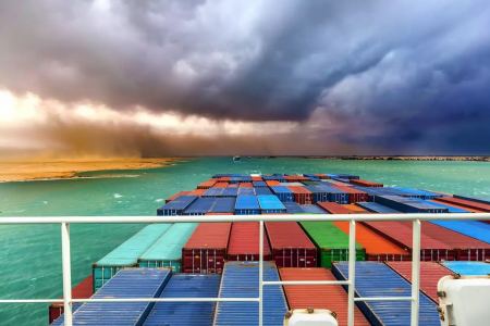 Υπ. Ναυτιλίας για κρίση στην Ερυθρά Θάλασσα: Μείζον πρόβλημα για τη διεθνή οικονομία οι επιθέσεις σε εμπορικά πλοία