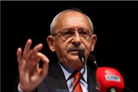 Τουρκία: Ο Κιλιτσντάρογλου επισκέφθηκε τον Οσμάν Καβαλά στη φυλακή και έκανε λόγο για «παράνομη κράτηση»