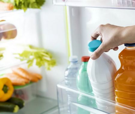 5 τρόφιμα που δεν πρέπει να βάζετε ποτέ στην πόρτα του ψυγείου