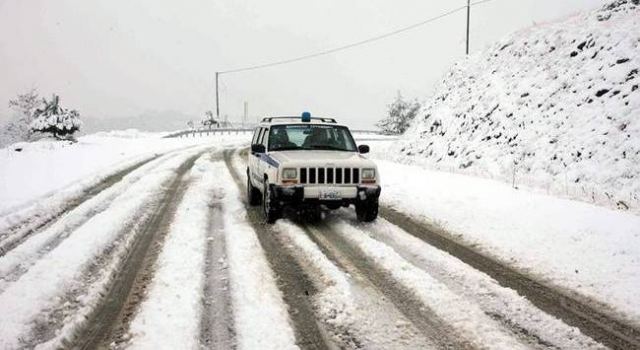 Χιονιάς σε Φθιώτιδα - Ευρυτανία: Που χρειάζονται αλυσίδες