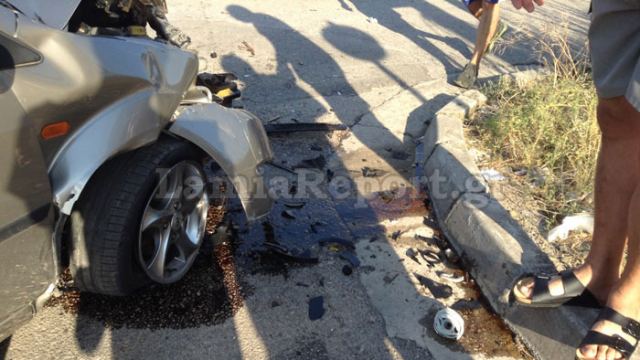 Σύγκρουση οχημάτων με τραυματισμό παιδιού έξω από τη Λάρισα