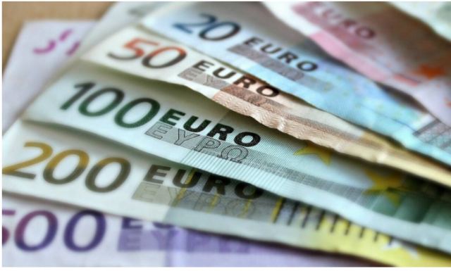 Επίδομα 534 ευρώ και δώρο Χριστουγέννων: Πότε πληρώνονται