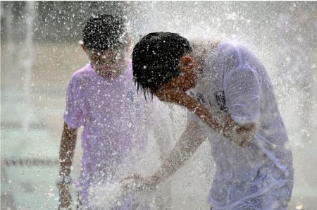 Κίνα: «Έσπασαν» τα θερμόμετρα - Καταγράφηκε θερμοκρασία ρεκόρ 52,2°C