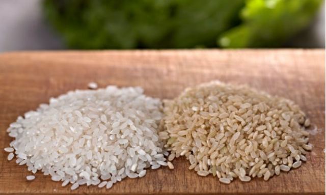 Καστανό ή λευκό ρύζι: Ποιο είναι πιο υγιεινό - Σε τι διαφέρουν