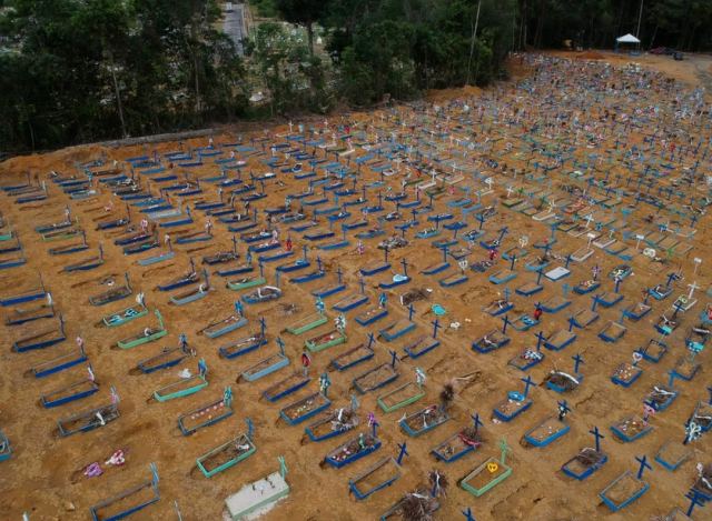 Απέραντο νεκροταφείο η Βραζιλία: Ξεπέρασαν τους 25.000 οι νεκροί από τον κορονοϊό