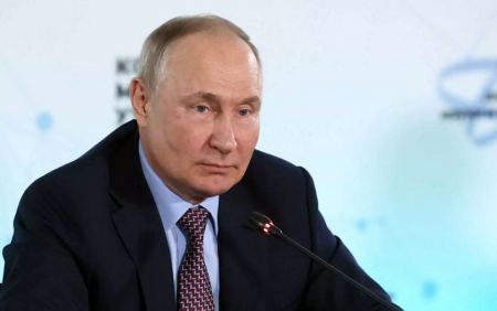 Πεσκόφ: Άγνωστο αν ο Πούτιν θα είναι ξανά υποψήφιος πρόεδρος της Ρωσίας