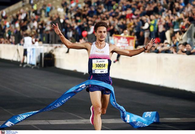 Ρεκόρ αγώνων από τον Αναγνώστου στα 10 χλμ που άνοιξαν τον αυθεντικό Μαραθώνιο