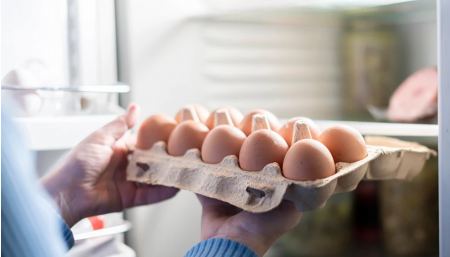 Πόσο διατηρούνται τα αυγά στο ψυγείο - Πού δεν πρέπει να τα βάζουμε ποτέ